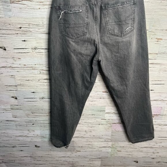 American  eagle mom jeans gray distressed size 6 - Picture 9 of 10